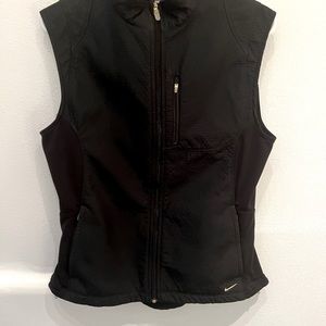 NIKE Vest, Lightweight, Textured Fabric in Black, Size Large. Good Condition.